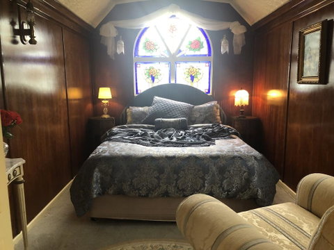 Krinklewood Cottage & Train Carriages - Accommodation 4U 0