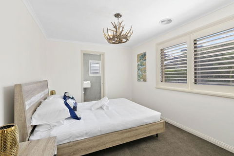 Kyeema Executive 50 - Accommodation 4U 3