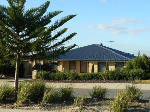 La Mer - Home With A Pool - Accommodation 4U 1