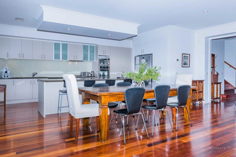 Lahinch Mews - Family Bookings Only - Accommodation 4U 0