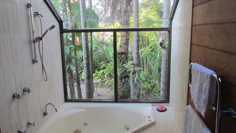 Lake Russell Luxury Retreat - Accommodation 4U 0