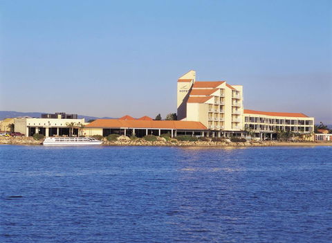 Lakes Hotel - Accommodation 4U 0