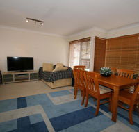 Lakeside 3/37 Cobbon Crescent - Accommodation 4U
