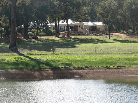 Lakeview Lodge - Accommodation 4U 2