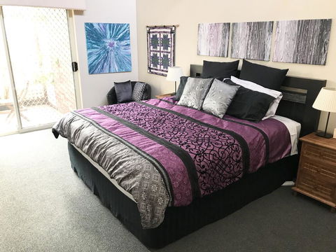 Large Family Home - Accommodation 4U 1