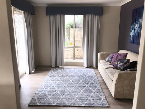 Large Family Home - Accommodation 4U 2