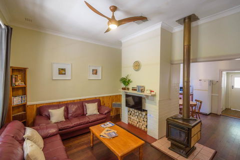 Lewana Cottages - Accommodation 4U 2