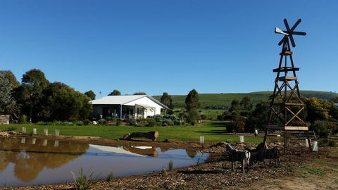 Linger Longer Cottages - Accommodation 4U 0