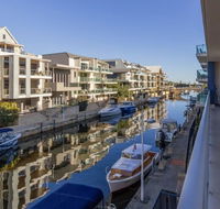 Luxurious Mandurah Marina Apartment - Accommodation 4U