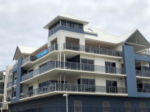 Luxurious Mandurah Marina Apartment - Accommodation 4U 1