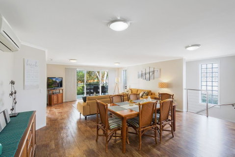 Luxury Boardwalk Apartment - Unit 7 - Accommodation 4U 3