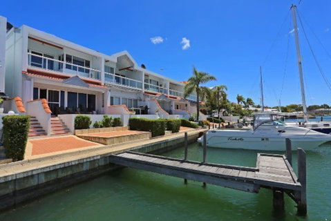Luxury Canal Vista - Accommodation 4U 0