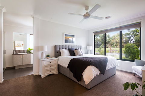 Luxury Escape In Ocean Grove - Accommodation 4U 0