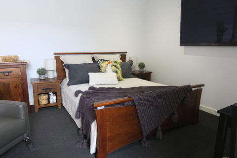 Luxury Homestay BNB In Rochedale - Accommodation 4U 0