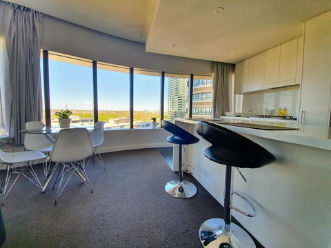 Luxury Level 2-bed 2-bath City View Apt In Olympic Park - Accommodation 4U 1