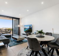 Luxury Living with Panoramic Views - Accommodation 4U