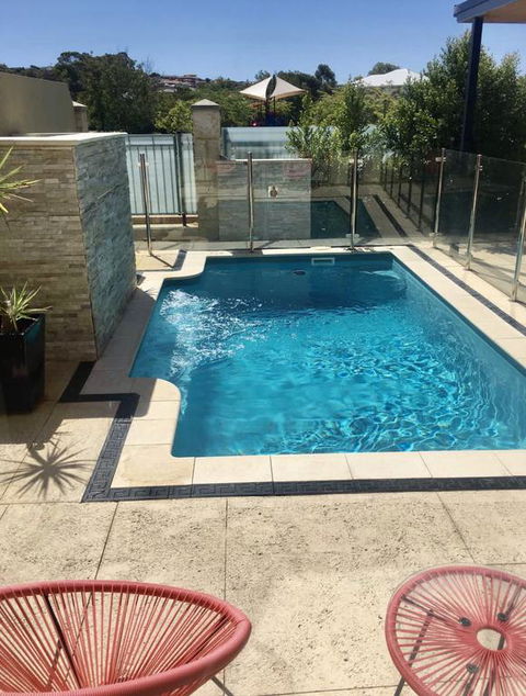 LUXURY VILLA W POOL & SPAS - Accommodation 4U 3