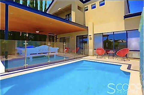 LUXURY VILLA W POOL & SPAS - Accommodation 4U 0