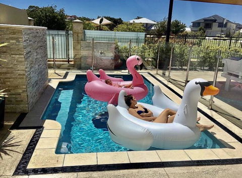 LUXURY VILLA W POOL & SPAS - Accommodation 4U 1