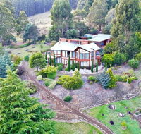 MAGICAL MOUNTAIN RETREAT - 20 mins to CBD and only 10 to MONA - Accommodation 4U