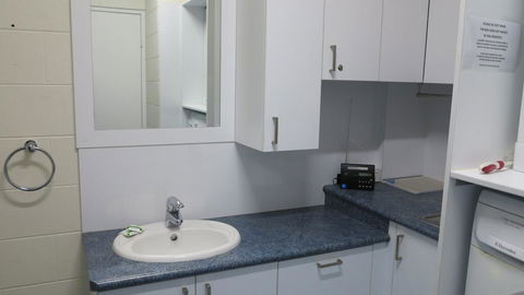 Magnetic Reef Unit 7 - Accommodation 4U 2