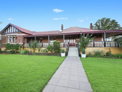 Magnificent COTILLION C1920 Federation Brilliance - Accommodation 4U 0
