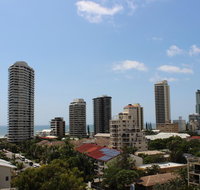 Main Beach Apartment at The Meriton - Accommodation 4U