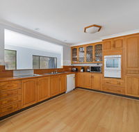 Malibu Holiday House 6 Dulconghi Street - Accommodation 4U