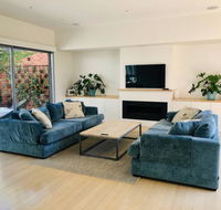 Malvern 3 Bedroom Delight - Accommodation 4U