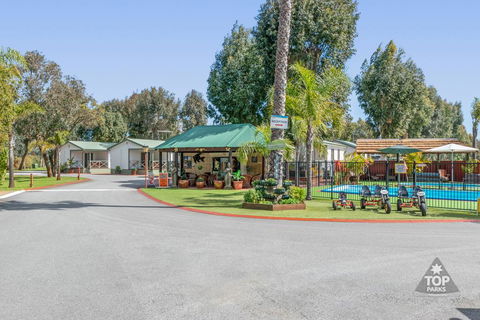 Mandurah Caravan And Tourist Park - Accommodation 4U 0