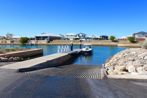Mandurah Dolphin Escape - Accommodation 4U 2