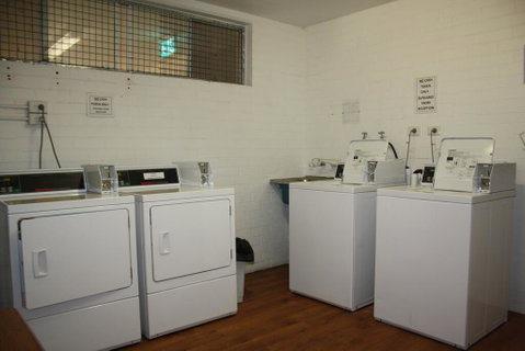 Mandurah Motel And Apartments - Accommodation 4U 1