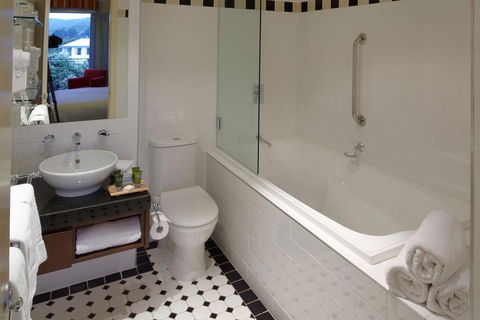 Mantra Lorne - Accommodation 4U 2