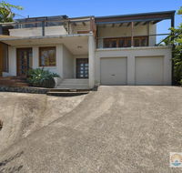 Mcauleys Beach House - Accommodation 4U