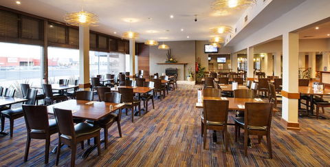 Meadow Inn Hotel-Motel - Accommodation 4U 3
