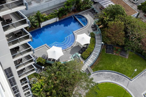 Meriton Suites Broadbeach - Accommodation 4U 0