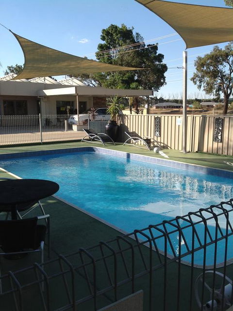 Mia Motel - Accommodation 4U 3