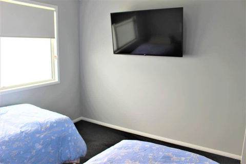 Michael's Place: Brand New Unit Close To Uni & CBD - Accommodation 4U 1