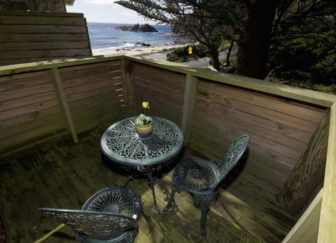 Mick's Beach Cottage - Seal Rocks Beachfront - Accommodation 4U 1