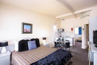 Book Mount Gambier Accommodation Vacations Accommodation 4U Accommodation 4U