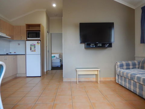 Middle Rock Holiday Resort - Accommodation 4U 2