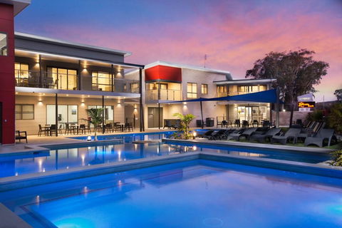 Middle Rock Holiday Resort - Accommodation 4U 0