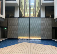MidnightBraddon Modern Executive Apt Pool Sauna Secure Parking Wine - Accommodation 4U