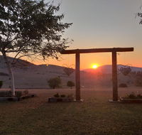 Milford Country Cottages - Accommodation 4U