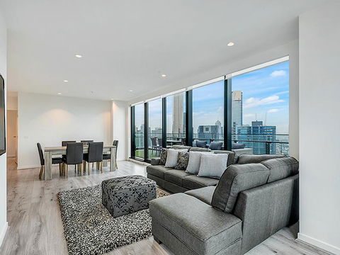 MJ Shortstay Apartments - Platinum Tower - Accommodation 4U 0