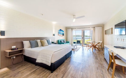 Moby Dick Waterfront Resort Motel - Accommodation 4U 1