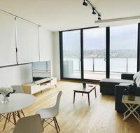 Modern Designer 2BR Apartment Near Airport  Beach - Accommodation 4U