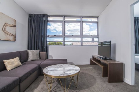 Modern Home For 4 @Silkari Suite Chatswood - Accommodation 4U 1