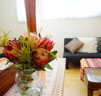 Moon House - Accommodation 4U
