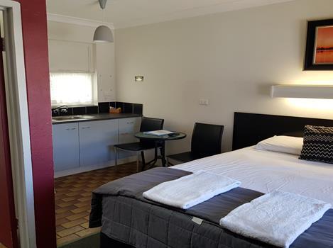 Motel Lodge - Accommodation 4U 1